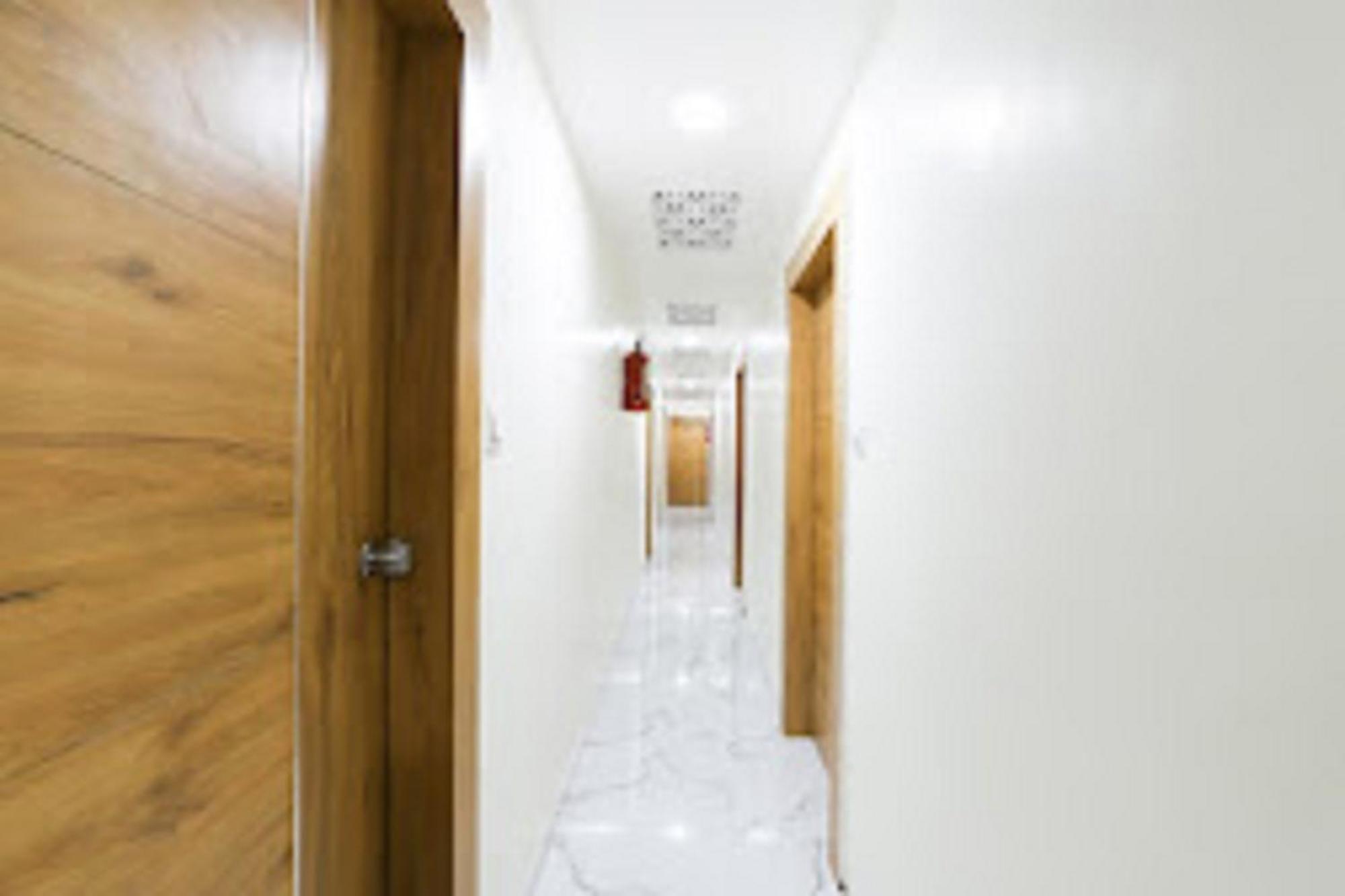 Hotel New Lake View อาเมดาบัด ภายนอก รูปภาพ